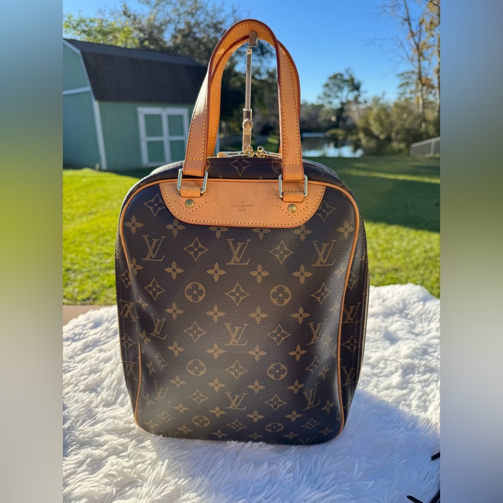 Louis Vuitton Excursion Monogram